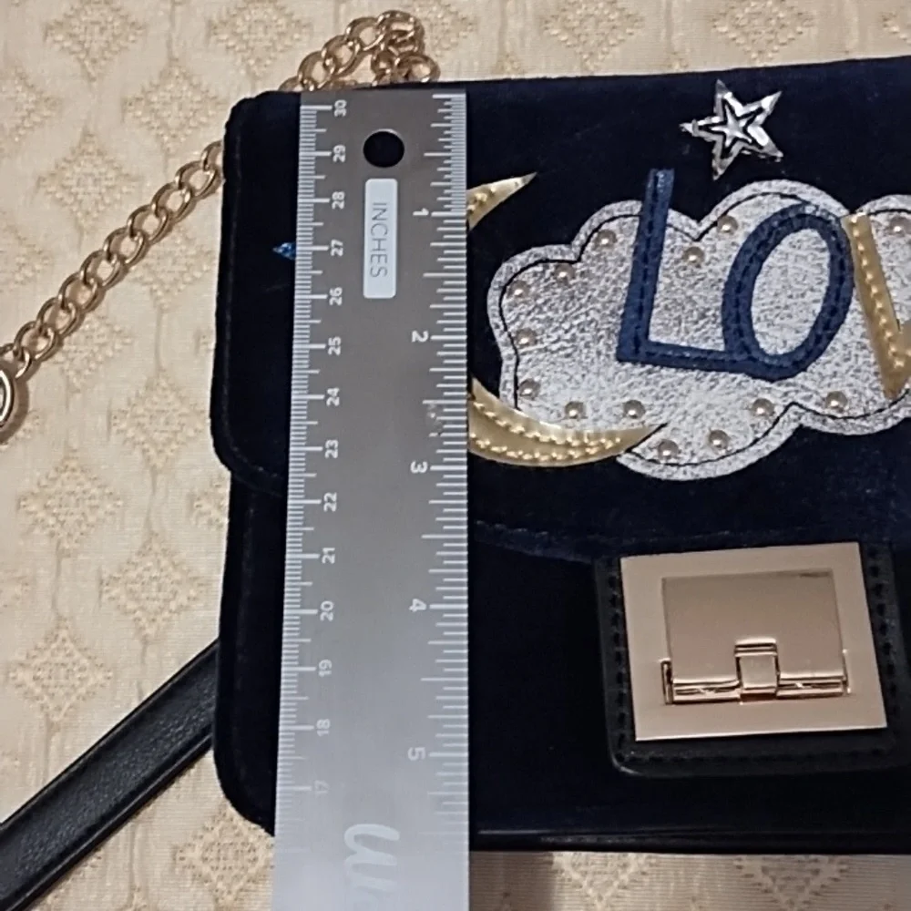 Olivia Miller Purse "Love" - Picture 8 of 8